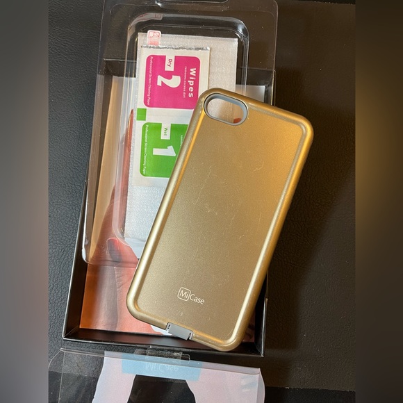 Mi Case for iPhone 7 - Gold - Picture 4 of 5